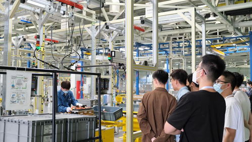 探訪上汽通用 奧特能超級(jí)工廠 ,與莘莘學(xué)子見(jiàn)證電池包的生產(chǎn)過(guò)程